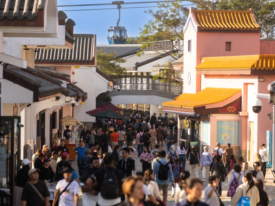  Crowds of people walking in Ngong Ping Village