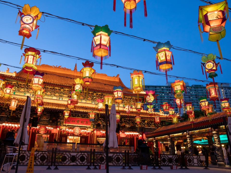 晚上的黃大仙祠。