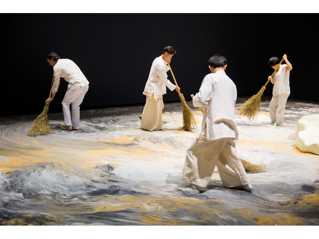 lee-mingwei_guernica-in-sand_2_1024_white-0227093131