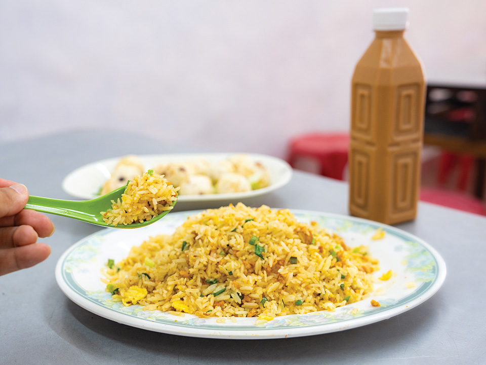 Riz frit à l'oursin