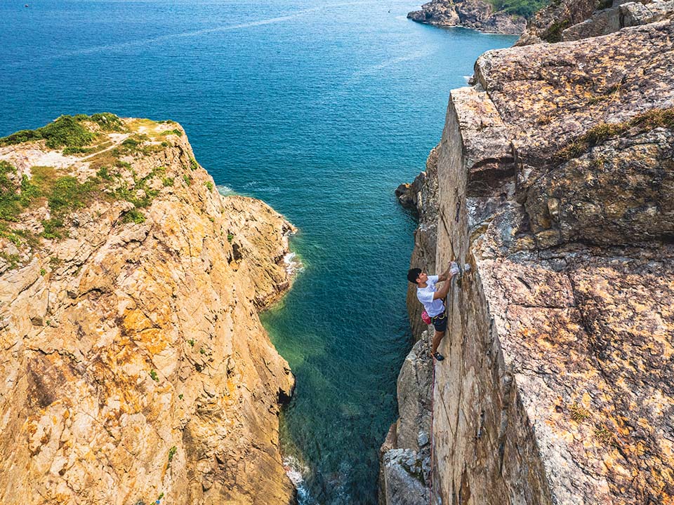 Tung Lung Chau is the most popular rock climbing hotspot in Hong Kong