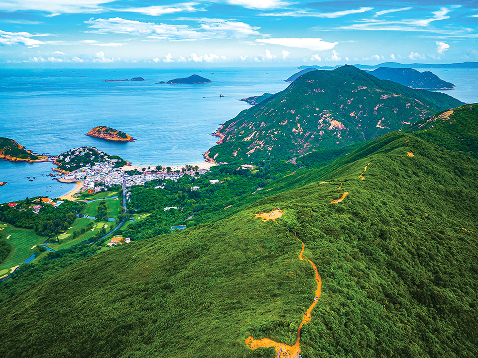 Aerial view of Dragon's Back hiking trail