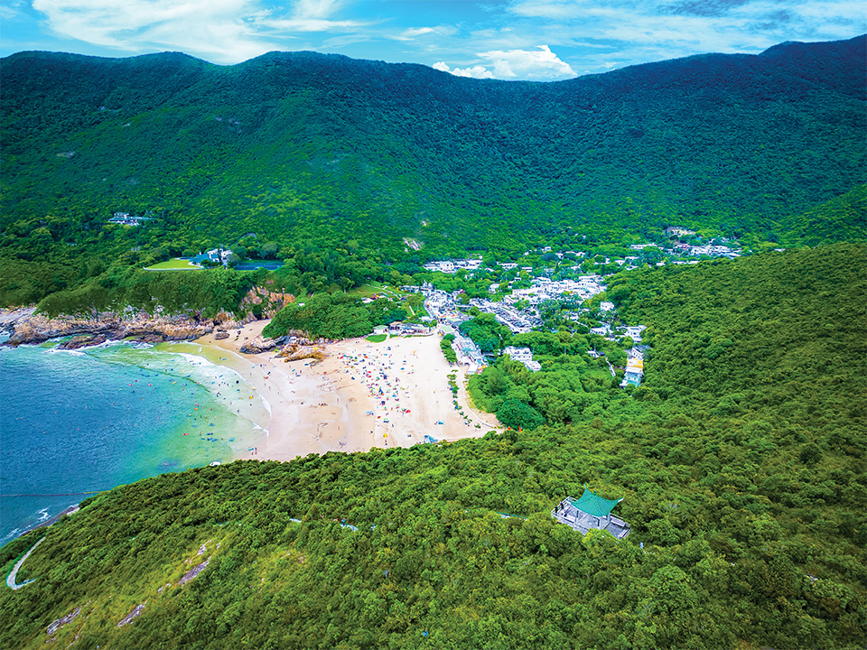 大浪湾（Big Wave Bay）の側面空撮