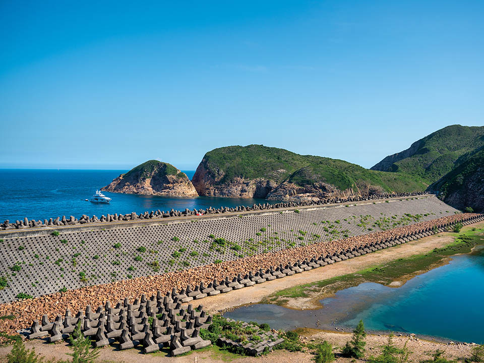 萬宜水庫東壩（High Island Reservoir East Dam）