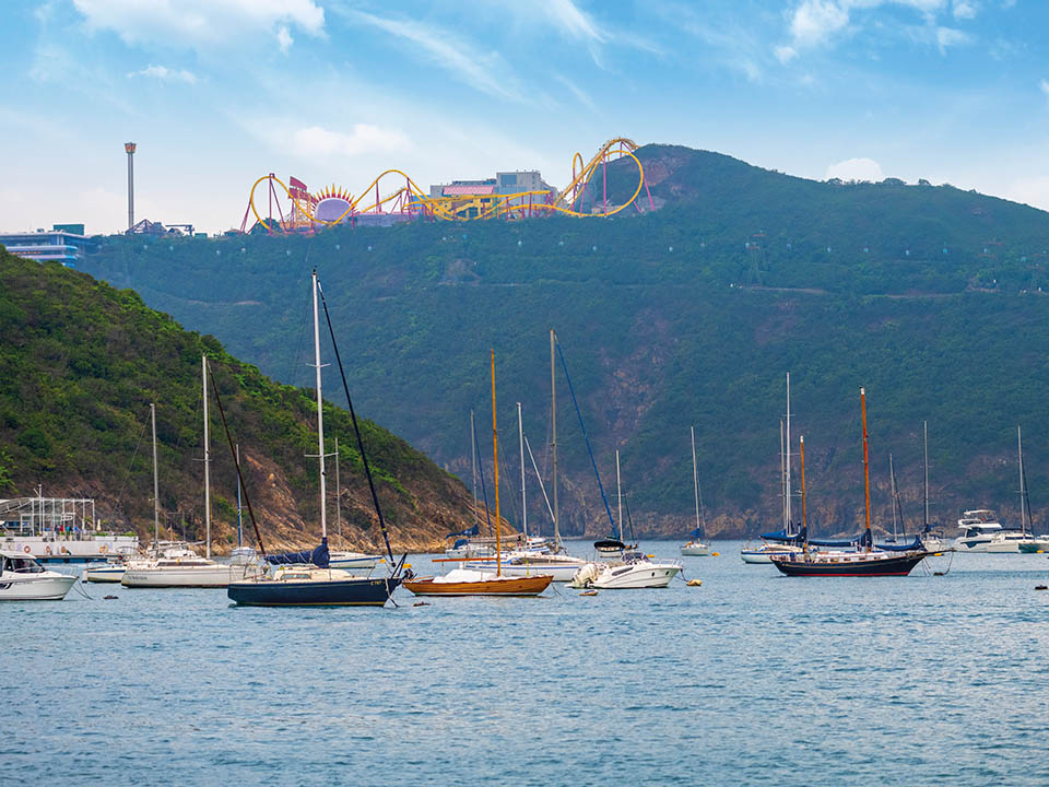 Relaxation, Repulse bay, Yacht