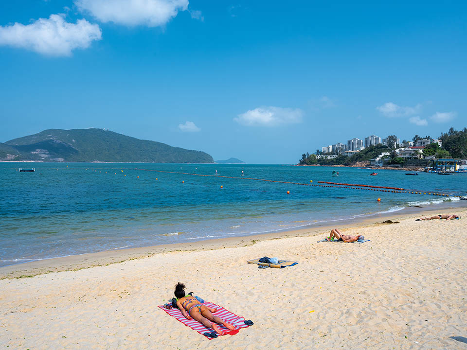 Stanley Main Beach, Relaxing