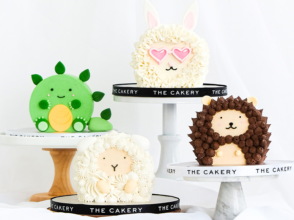 有趣可愛的The Cakery卡通造型蛋糕，包括恐龍、刺猬、羊和草泥馬等造型。 