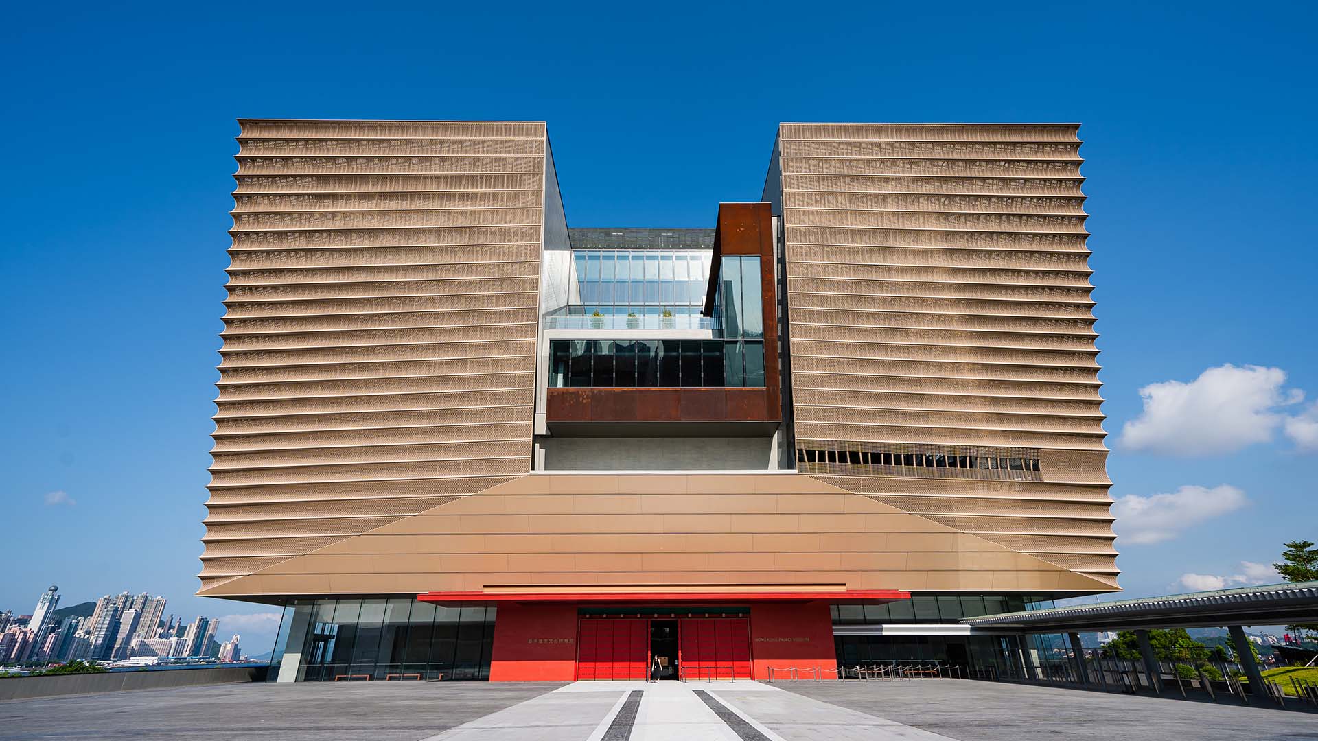 香港故宮以紫禁城建築群主色調為基調。