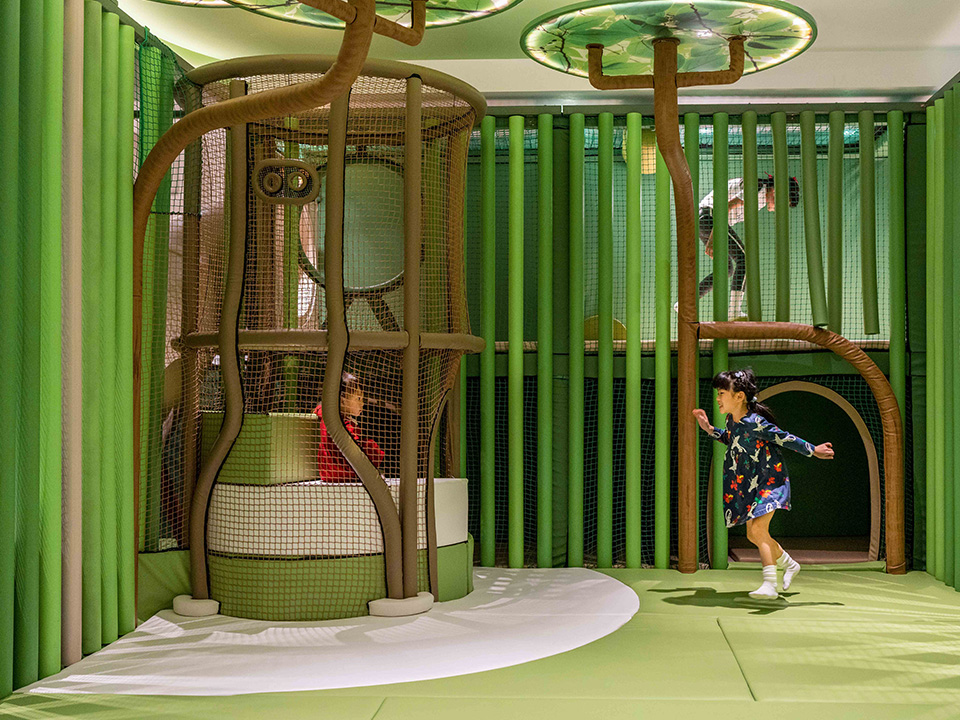 Family-friendly indoor activities for rainy days in Hong Kong