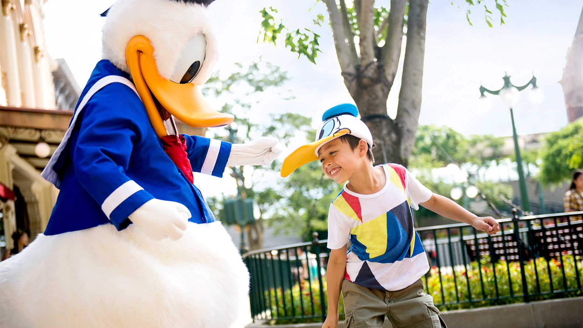 Meet your favourite Disney characters like Donald Duck at Hong Kong Disneyland