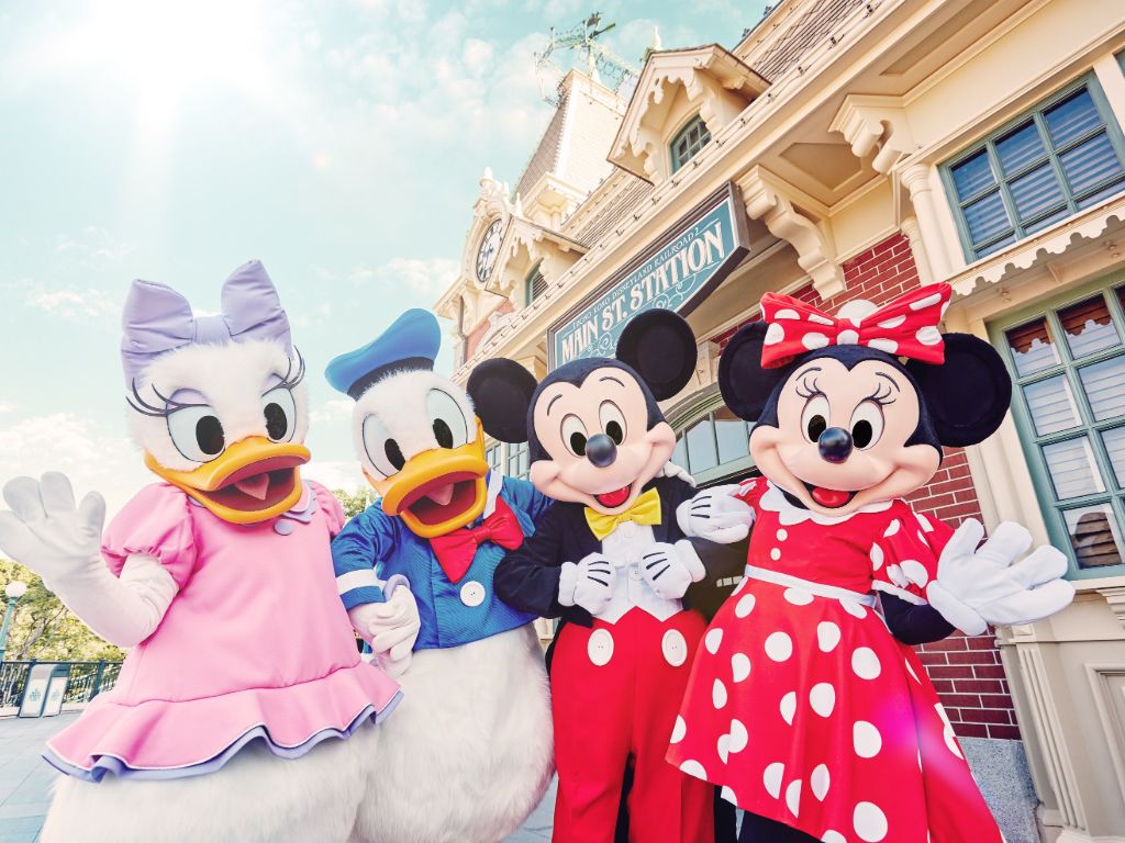 Hong Kong Disneyland: the ultimate guide to making magical memories 