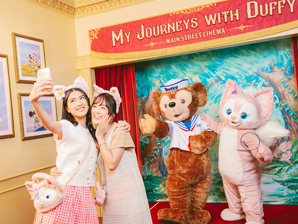 Take selfies with Duffy and Friends