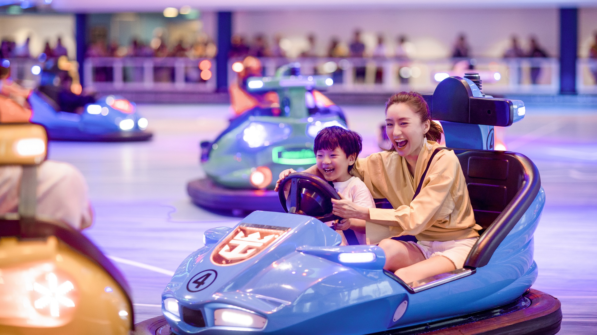 皇家加勒比國際遊輪船上的碰碰車