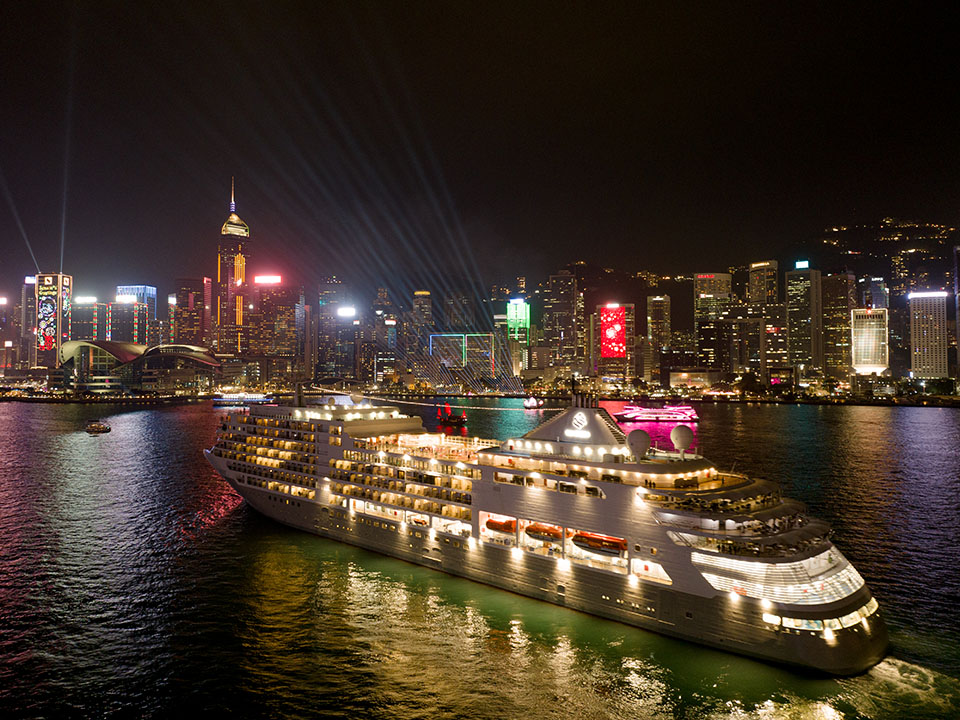 Hong Kong — the perfect pre- or post-cruise destination