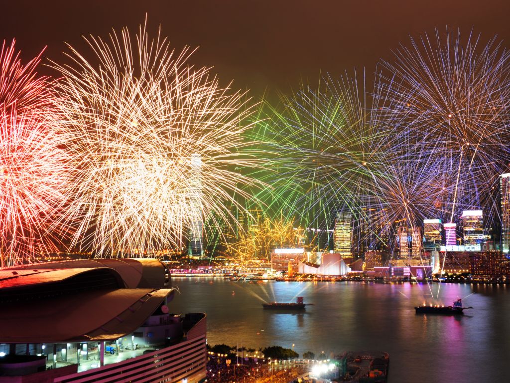香港の伝統行事で記念すべき祭典を祝う