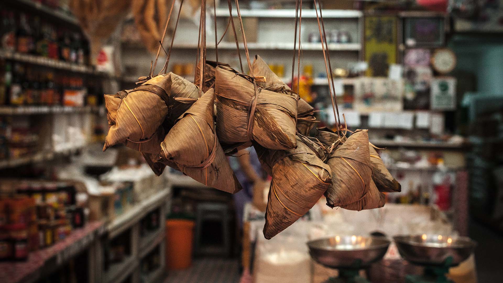 Zongzi is a must-eat during the Dragon Boat Festival.