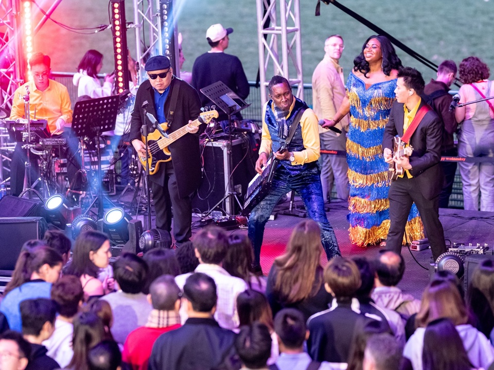 Live Band Performance