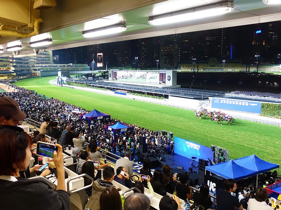2f-track-view-terrace-960x720-01