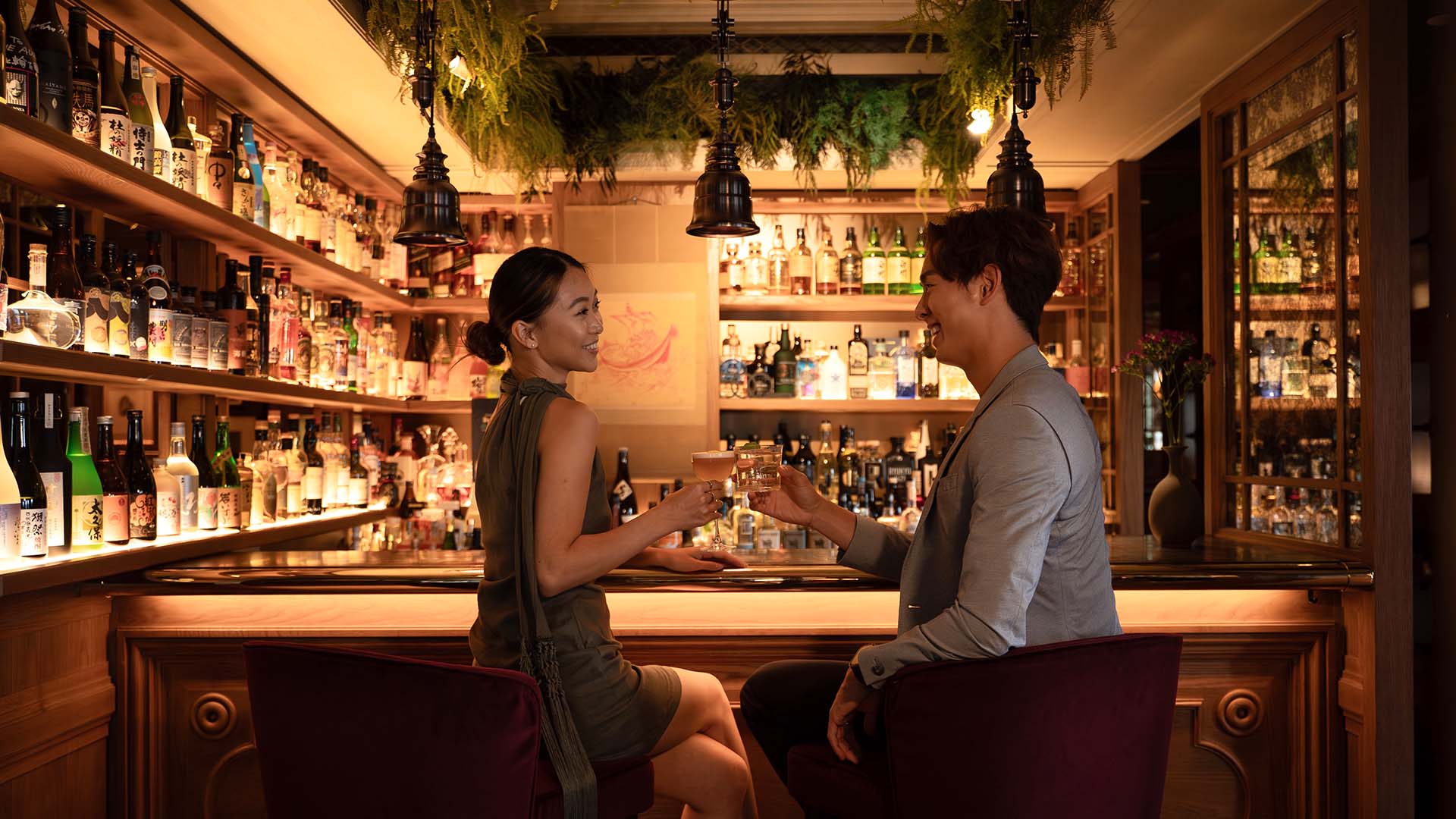 Lan Kwai Fong has some truly elegant spots for you.