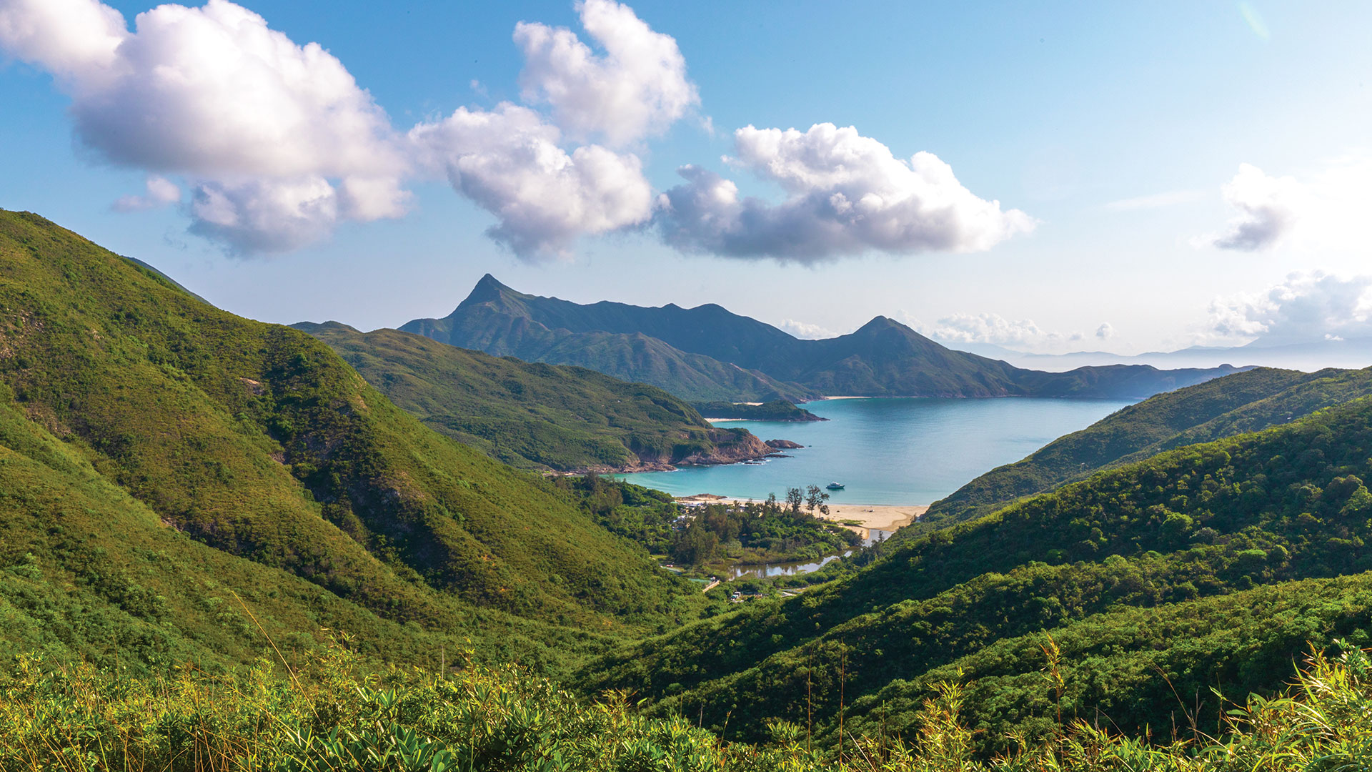 MacLehose Trail (Section 1 dan 2): nikmati kedamaian dan keheningan pada pendakian yang menantang ini