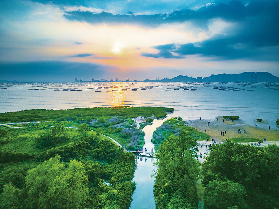 Wide Shot of  Sunset in Sheung Pak Nai