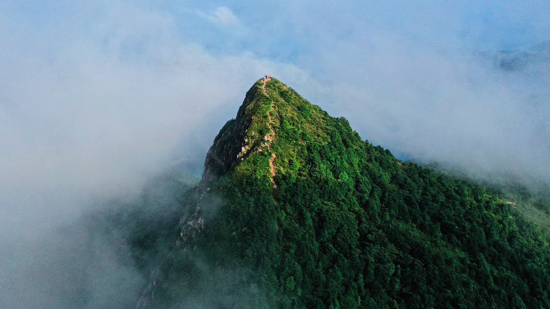 High Junk Peak captured through Vincent Chan’s lens