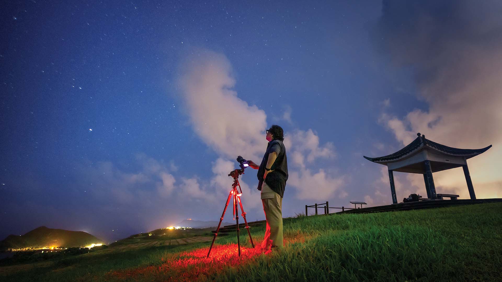 與天文攝影師不動明王在大坑墩觀賞漫天繁星 香港旅遊發展局