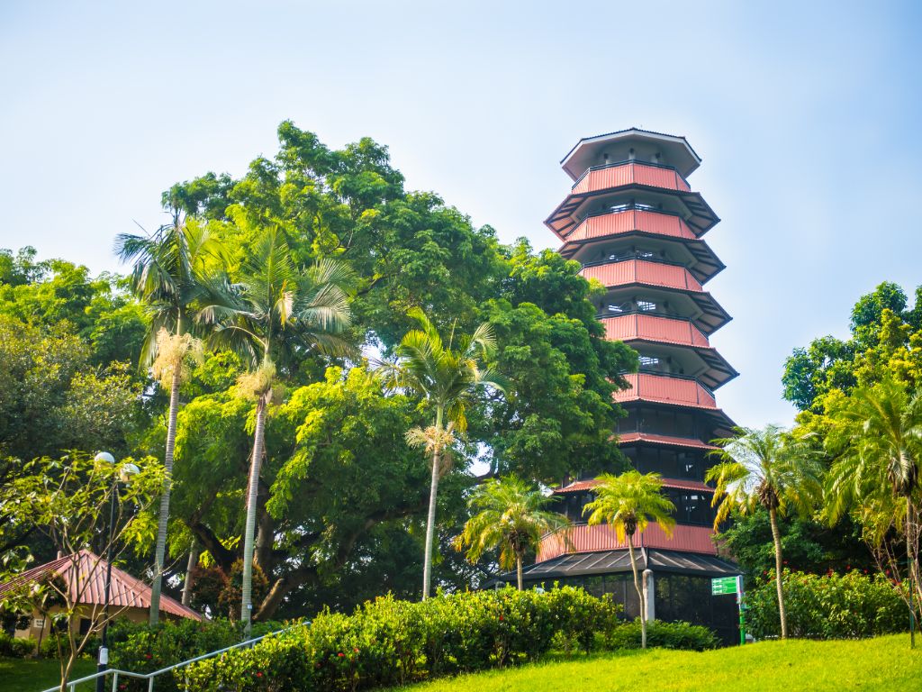 새장 탑(Aviary Pagoda)