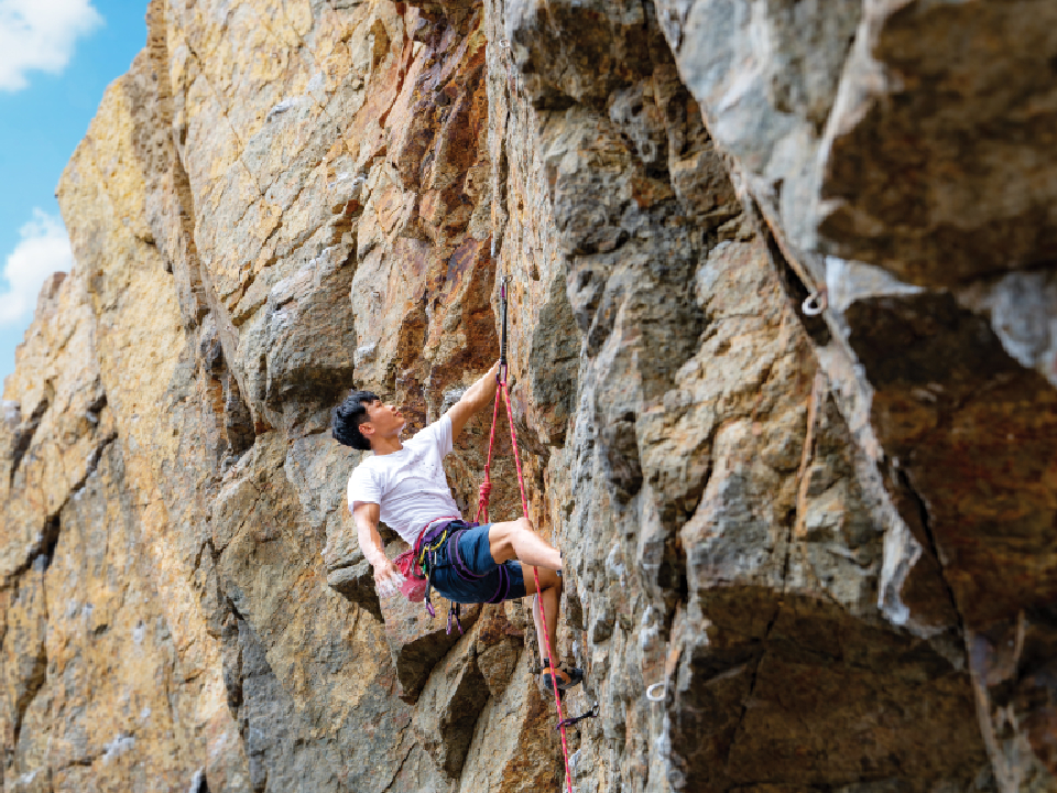 Klettern auf Tung Lung Chau mit dem Hongkonger Sportkletterer Nathan Yau
