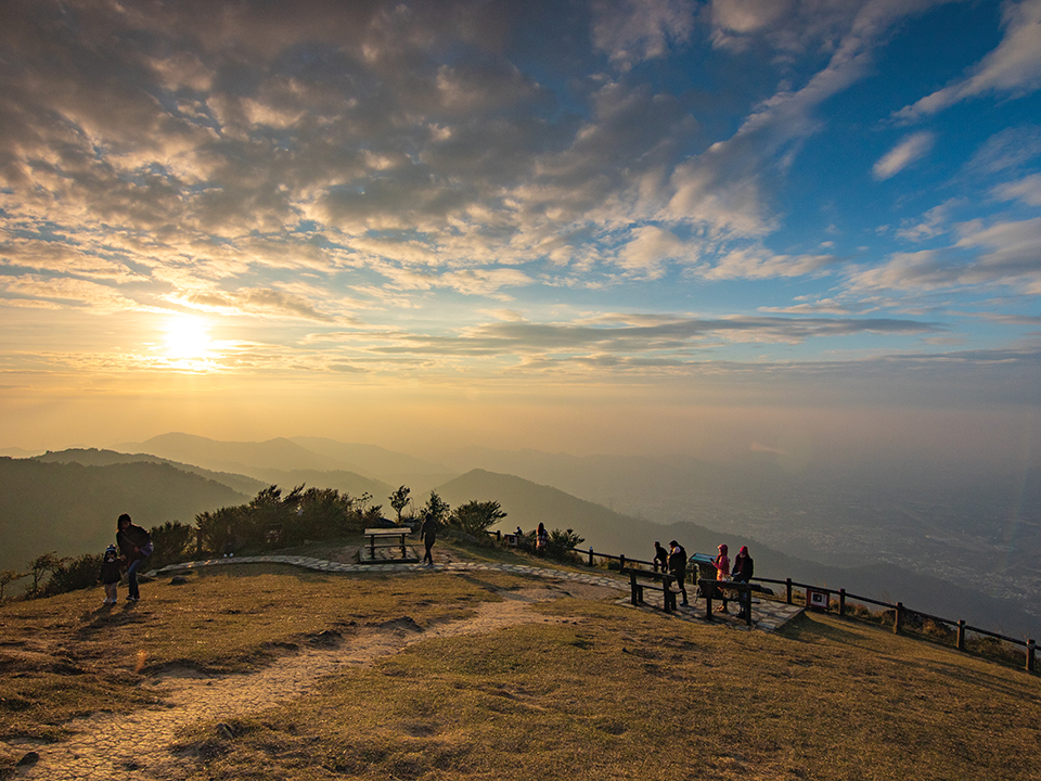 Wanderweg im Sonnenuntergang