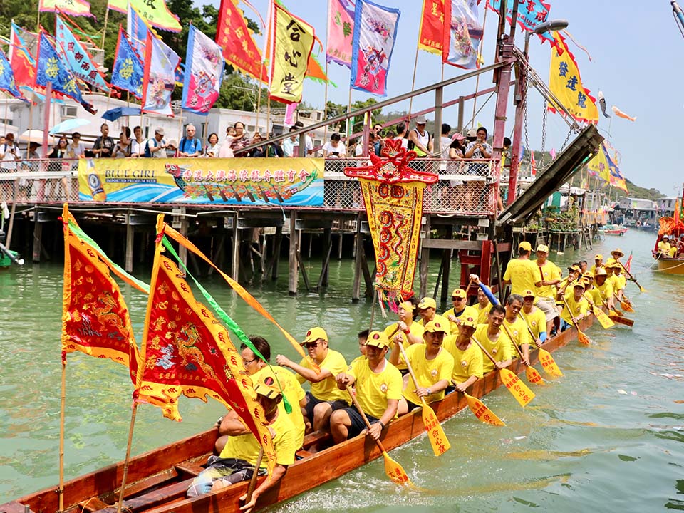 Tai O Dragon Boat Water Parade
