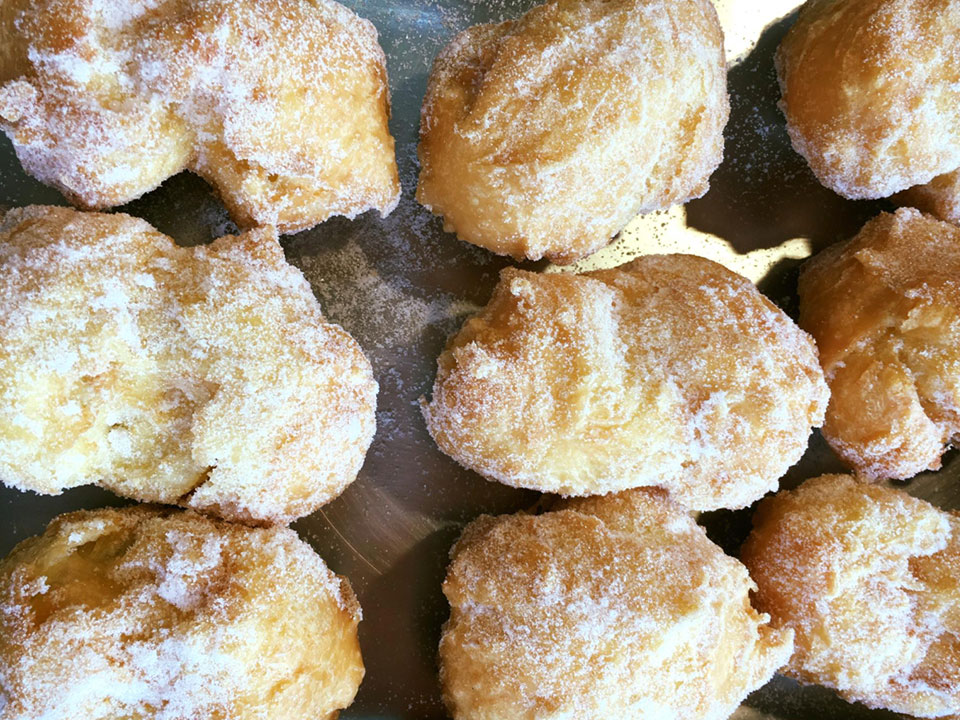 Chinese sugar doughnuts