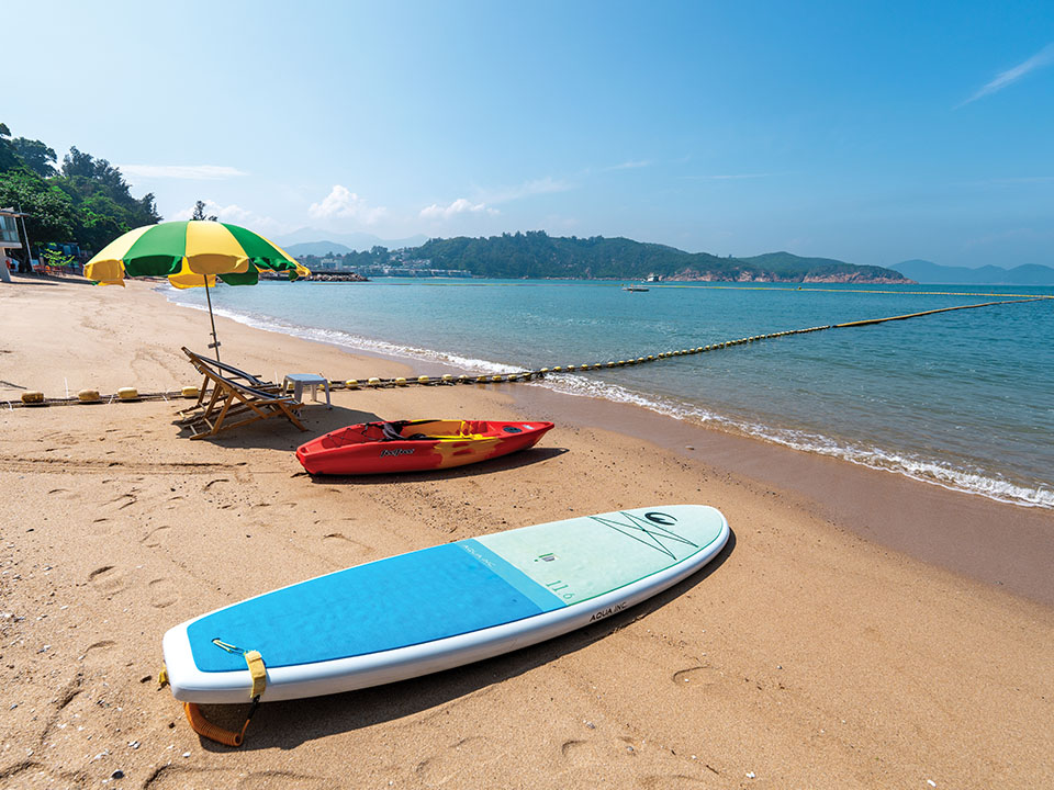 Activités nautiques sur la plage de Tung Wan à Cheung Chau