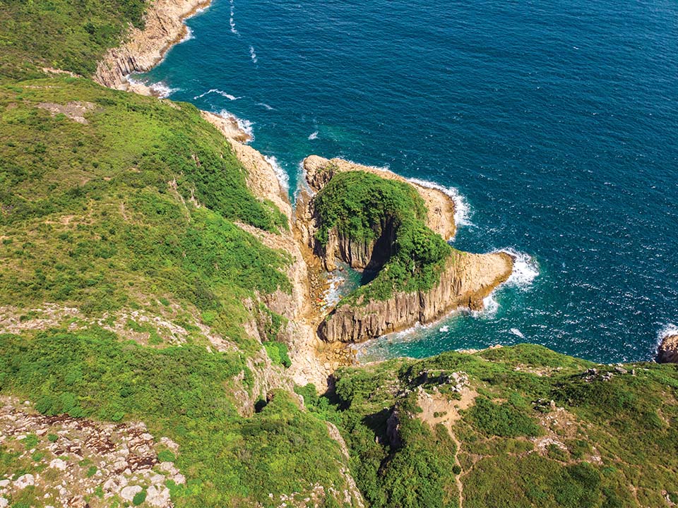 Rock arch nicknamed Goldfish wagging tail