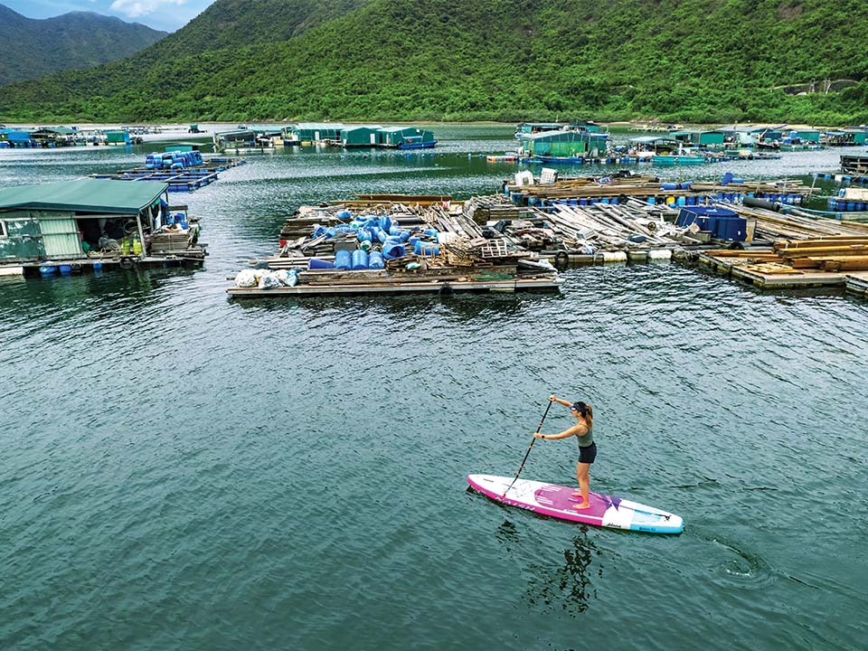 Paddle through the fish culture zone