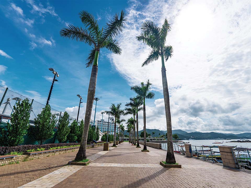 Spaziergang entlang der Sai Kung-Promenade