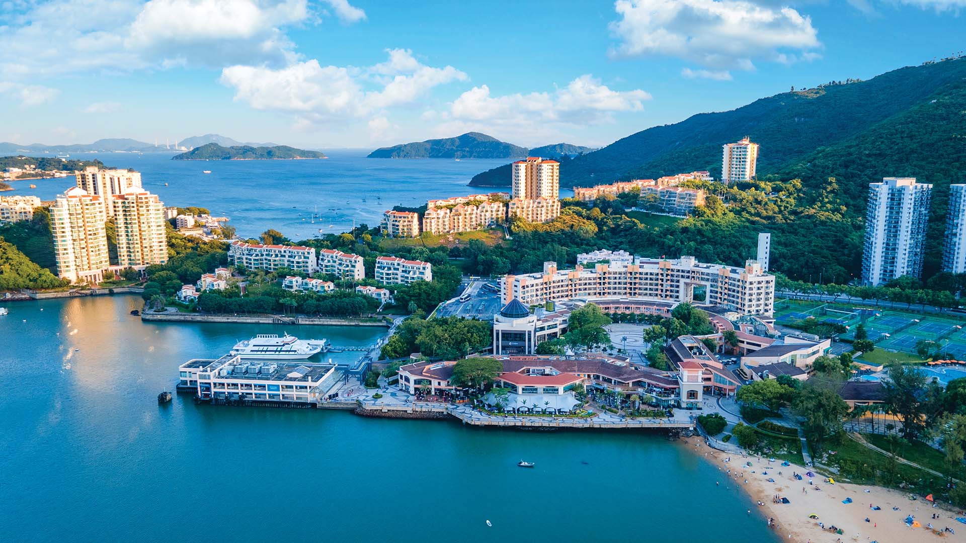 Discovery Bay is a delightful resort town perfect for a relaxing day trip