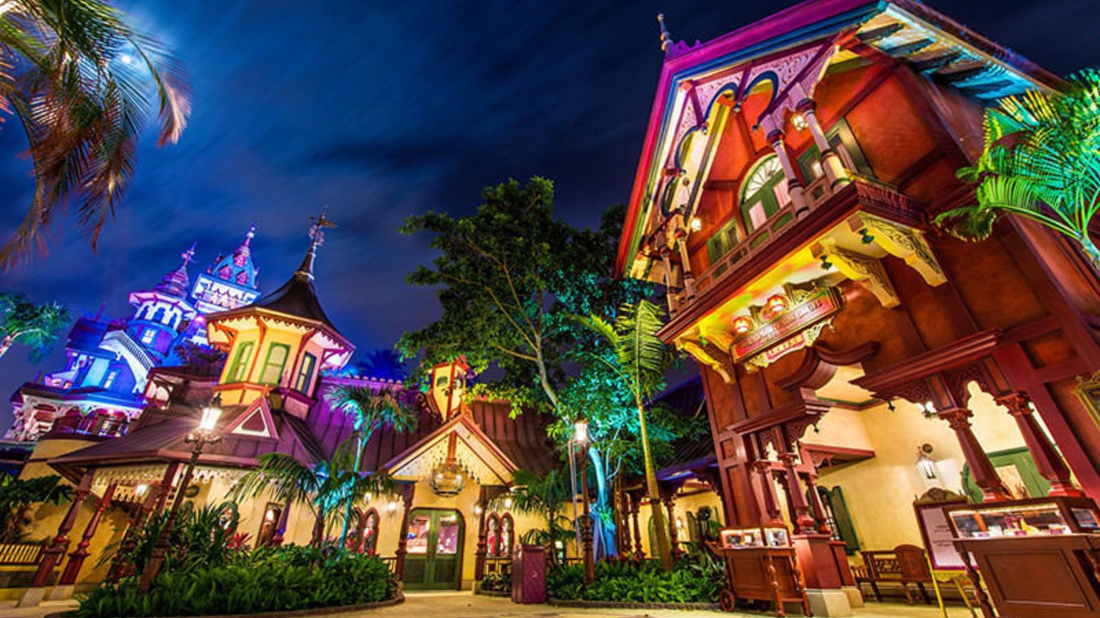 Explorer’s Club Restaurant