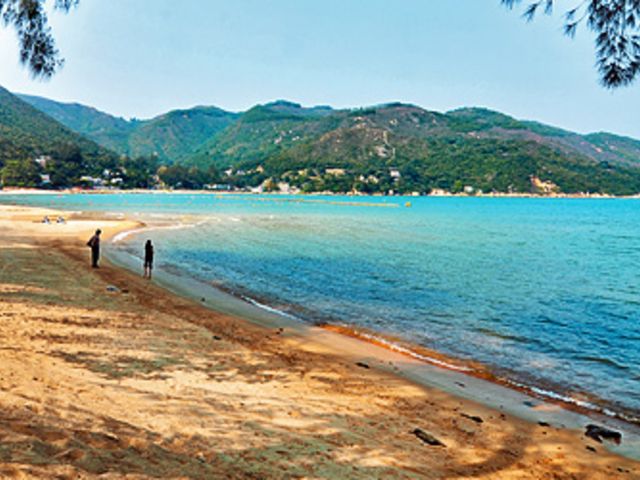 mui-wo-and-silver-mine-bay-beach-640x480