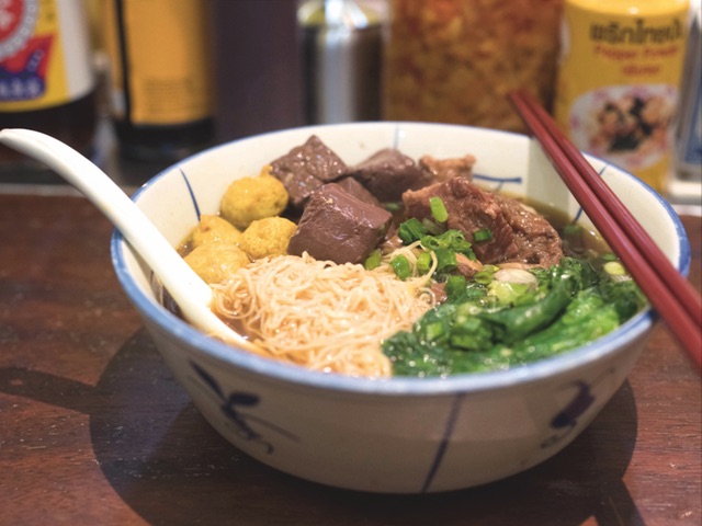 man-kei-cart-noodles-640x480