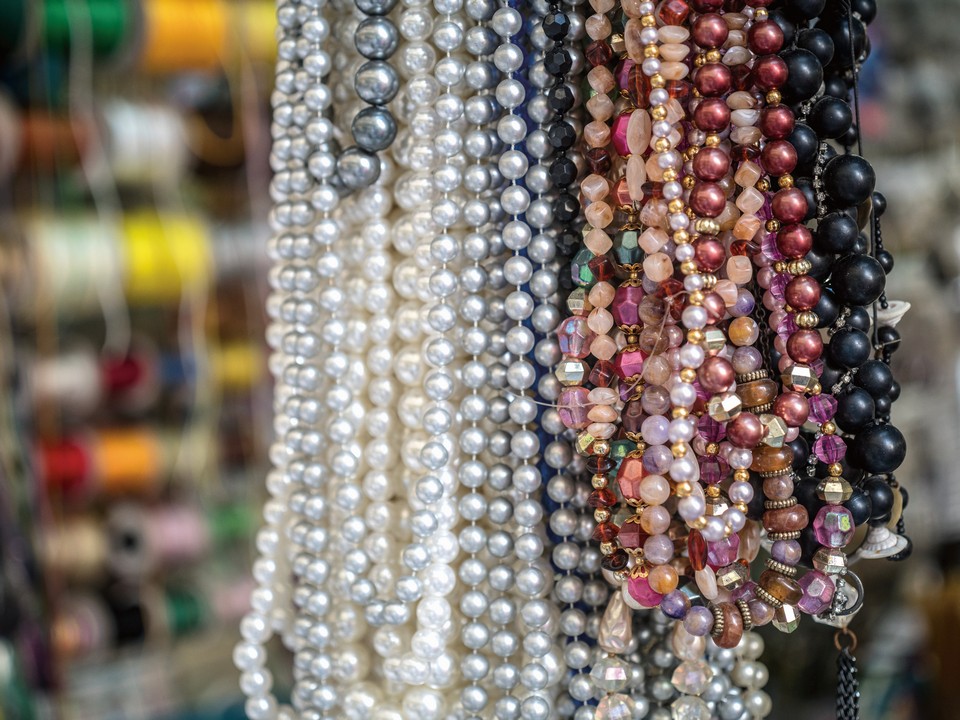 Yu Chau Street (Bead Street)