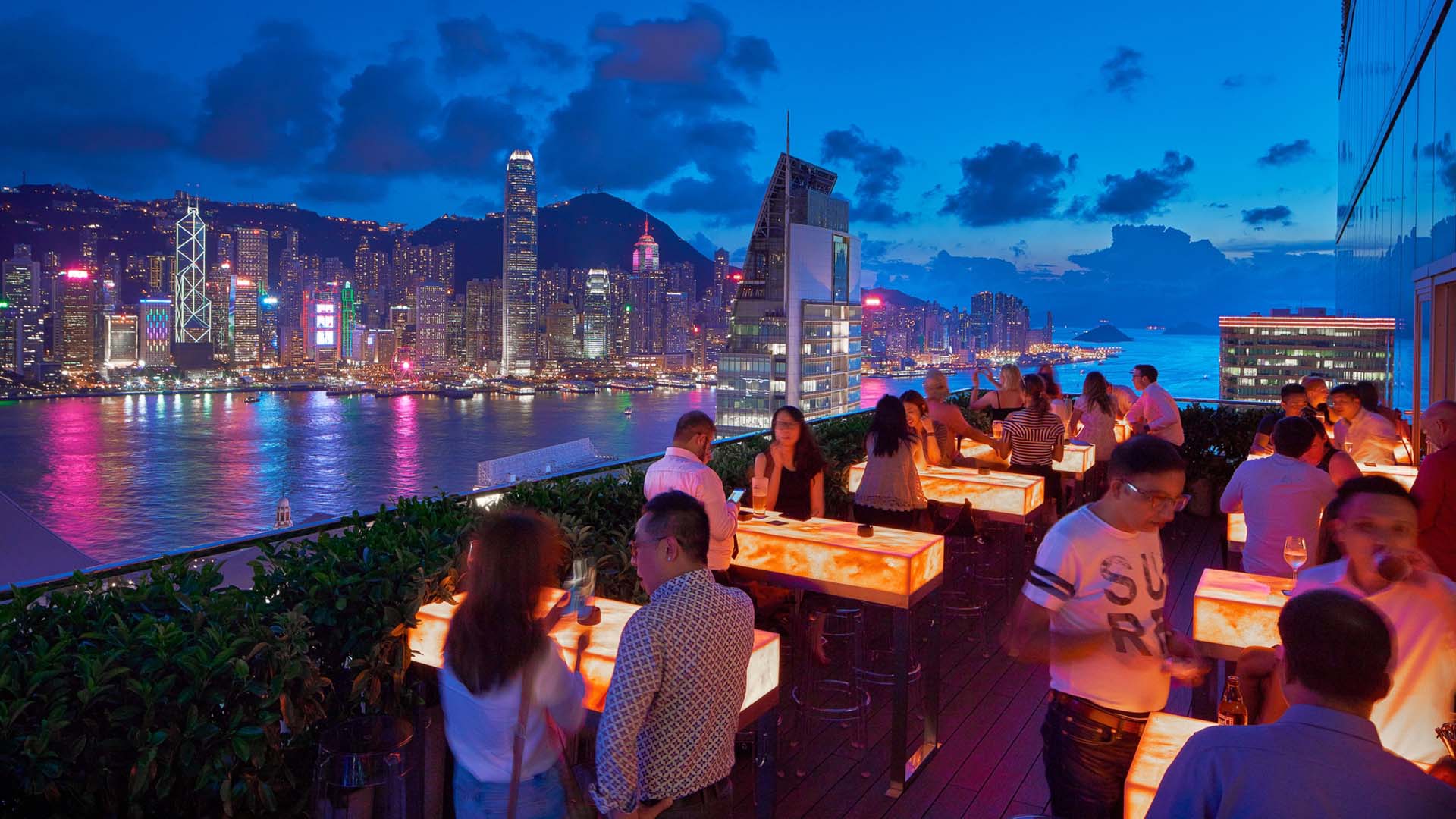 cruise bar hk