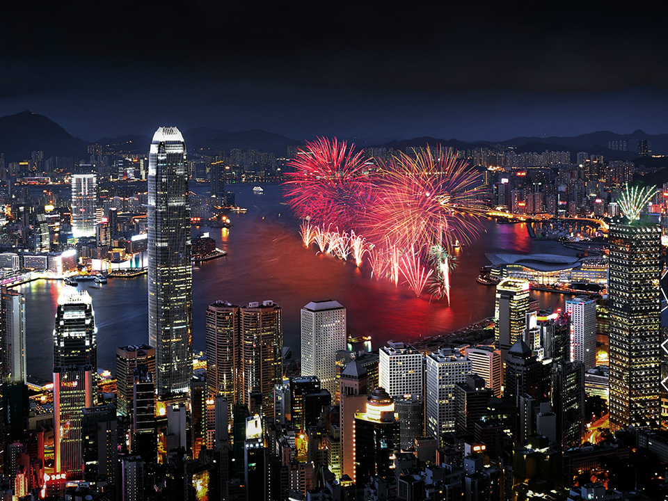 香港夜繽紛：璀璨煙花重臨維港夜空 