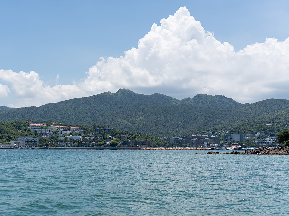 西貢是香港面積第二大的地區，被譽為「香港後花園」。
