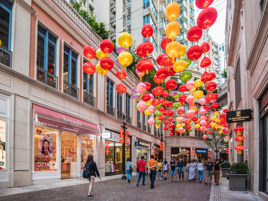 Shopping your way through the MTR