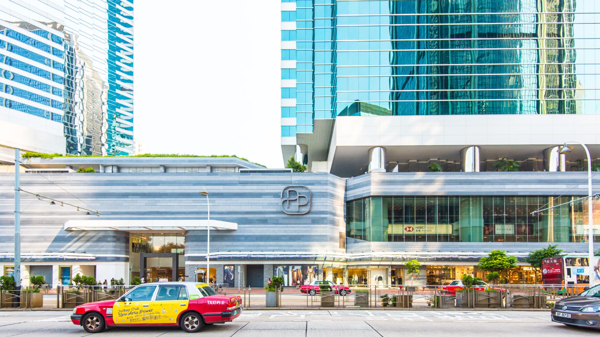 Landmark Hong Kong - Luxury Shopping Mall in Central Hong Kong