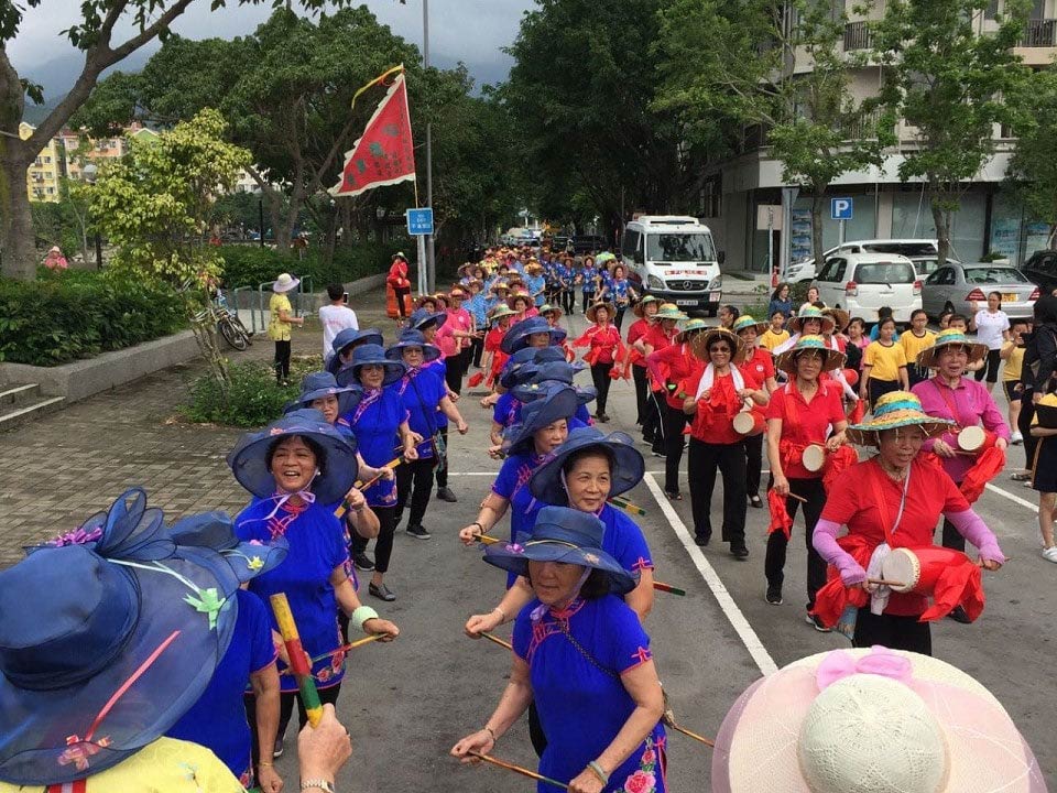 Onshore Dragon Boat Parade
