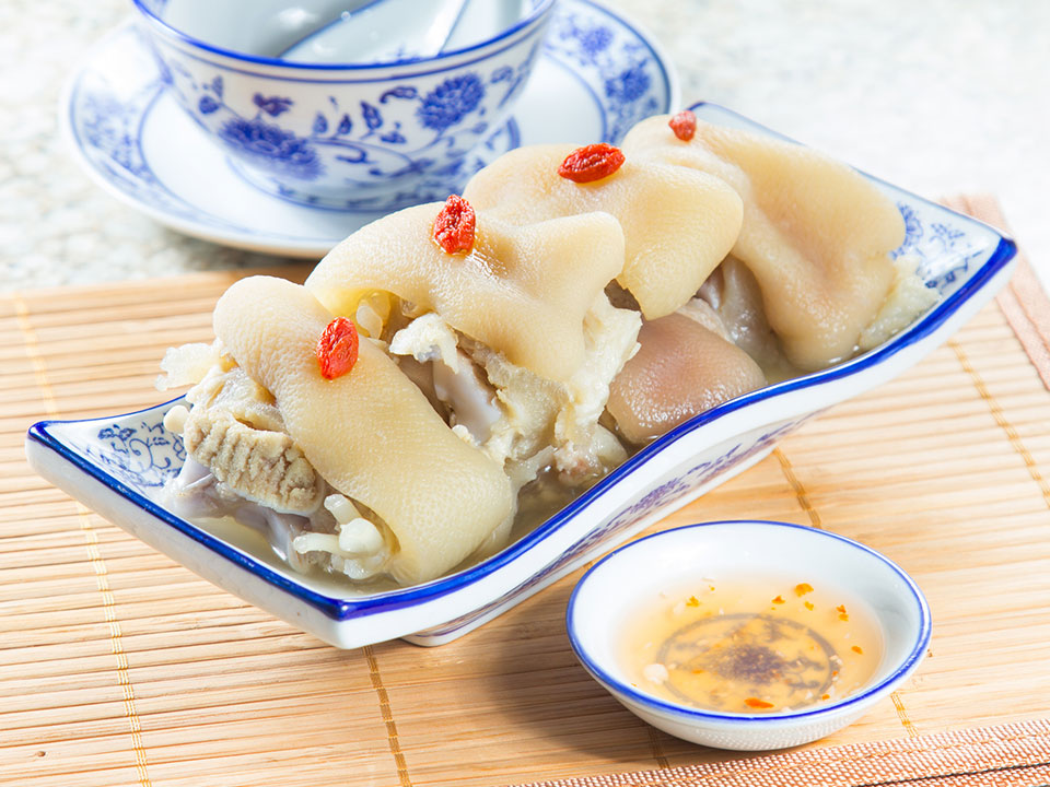 Baiyun pig trotters
