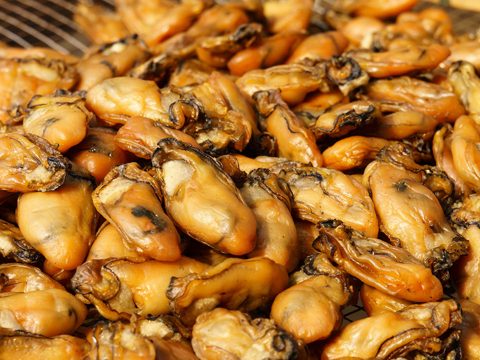 Dried oysters