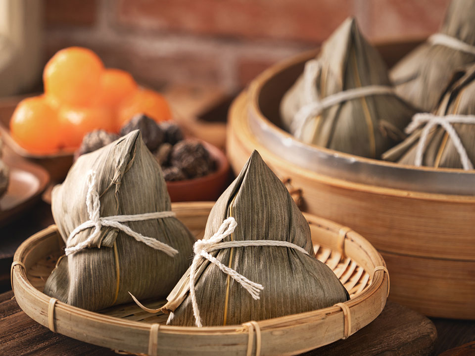 steamed sticky rice dumplings